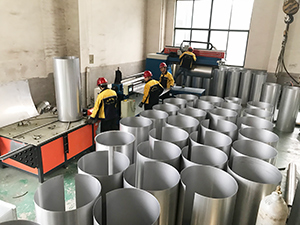 焊接風(fēng)管生產(chǎn)區(qū)